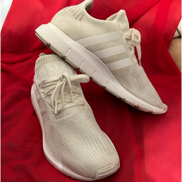 Adidas Mens Swift Run X Triple White Running Shoes Sneakers Size 11 great condit - Picture 9 of 11